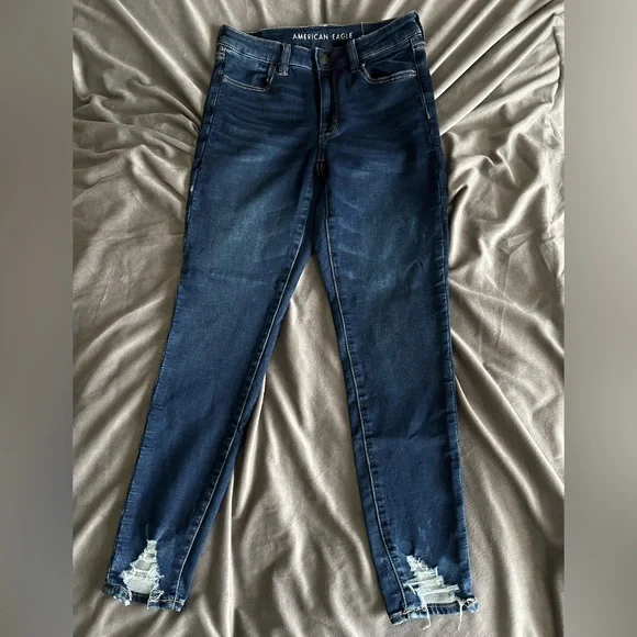 American Eagle Outfitters Dark Blue Women's Skinny Jeans - Picture 2 of 9